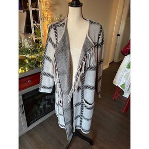 Adrienne Vittadini women's sweater 1x‎ gray